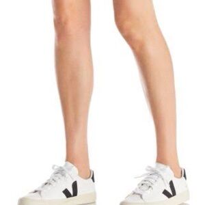 Vejas campo sneaker tennis shoes size 37 (us 6) white and black (as a set)